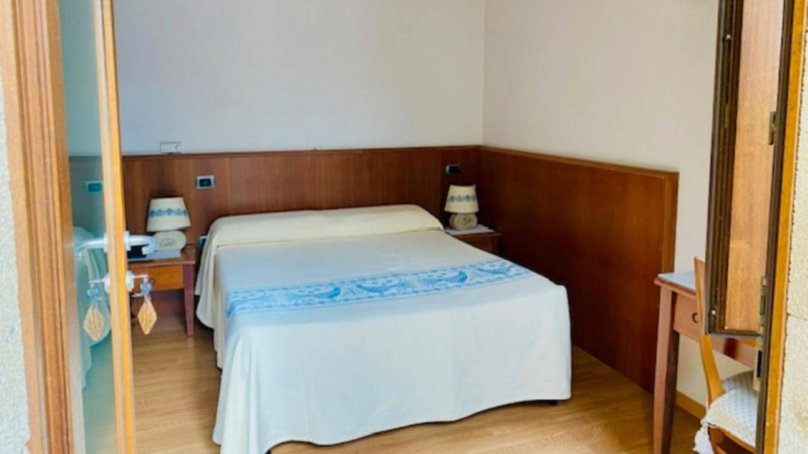 Hotel Villa Canu Càbras Buitenkant foto