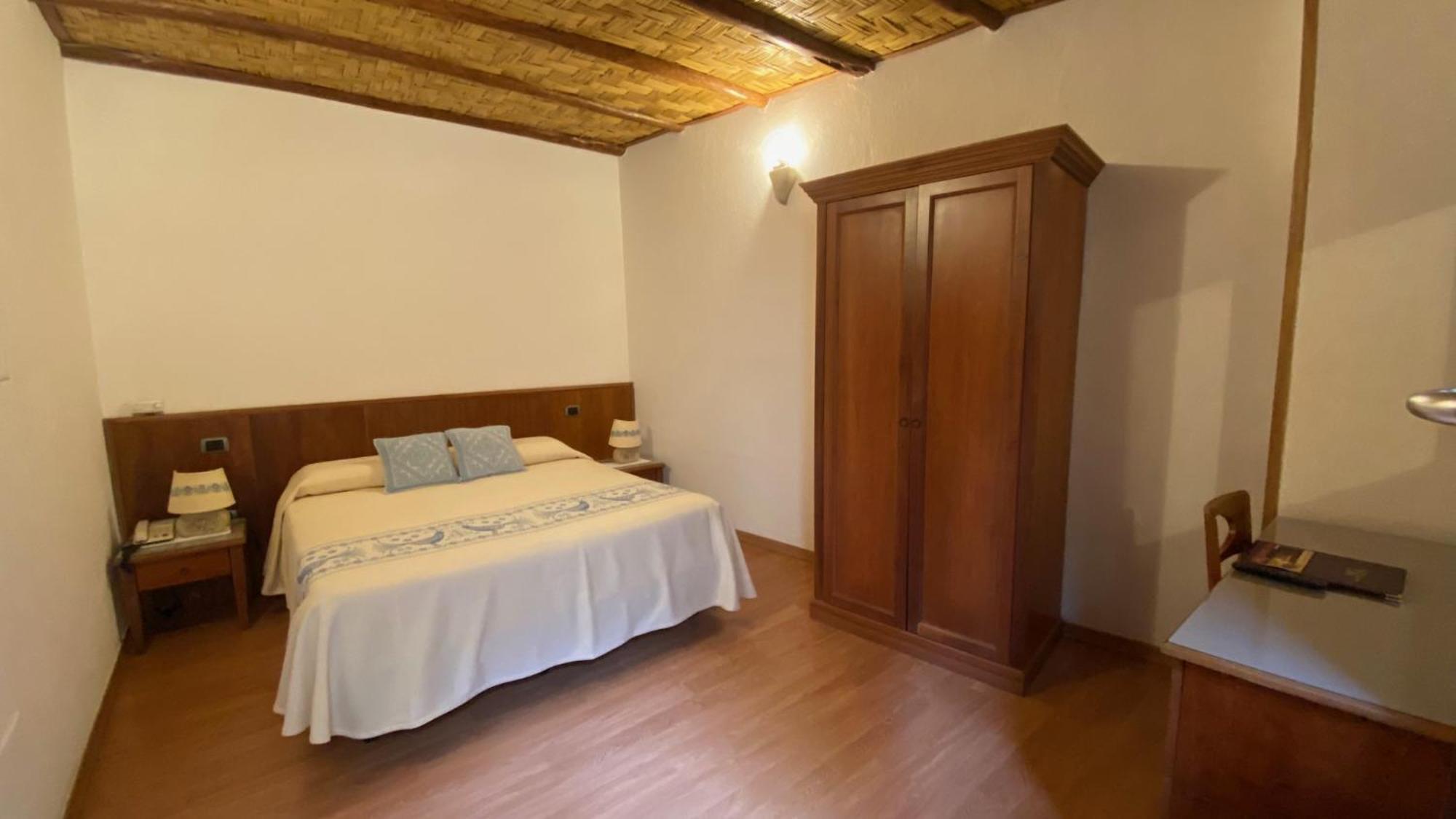 Hotel Villa Canu Càbras Buitenkant foto