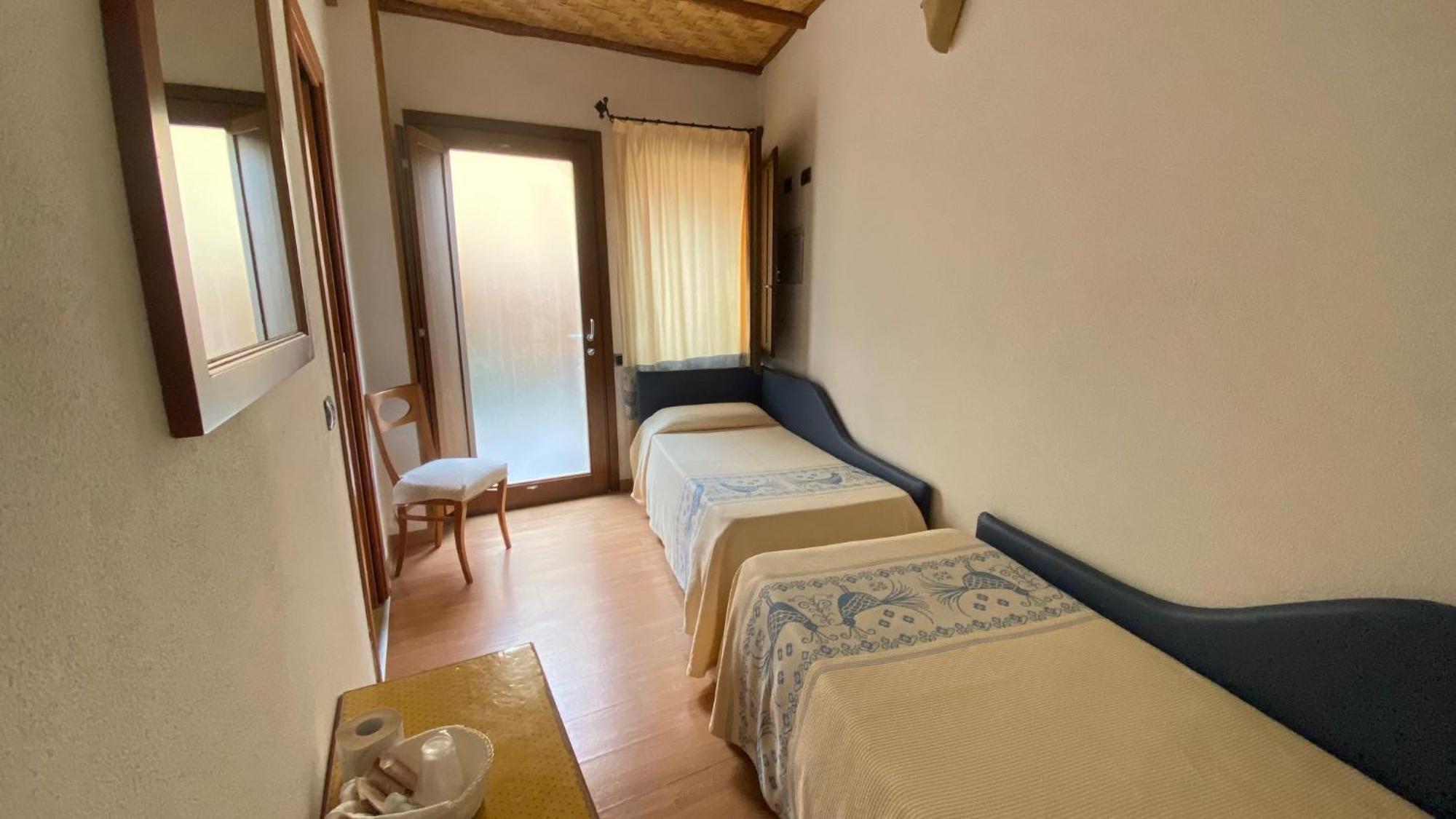 Hotel Villa Canu Càbras Buitenkant foto